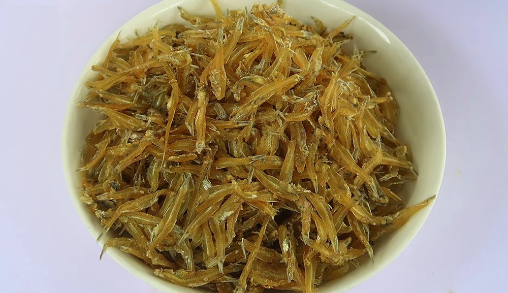 bước sơ chế cá cơm